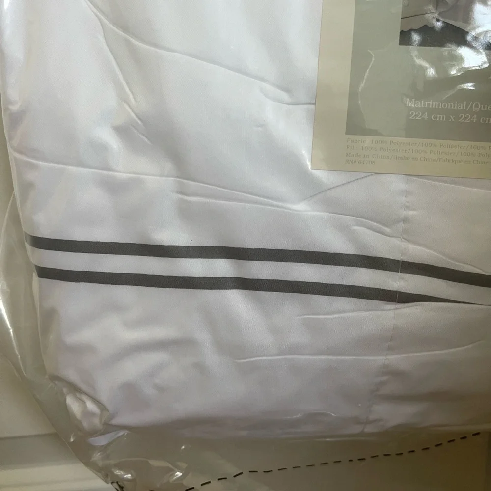 COPY - All Season Down Alternative Comforter with Graphite Border